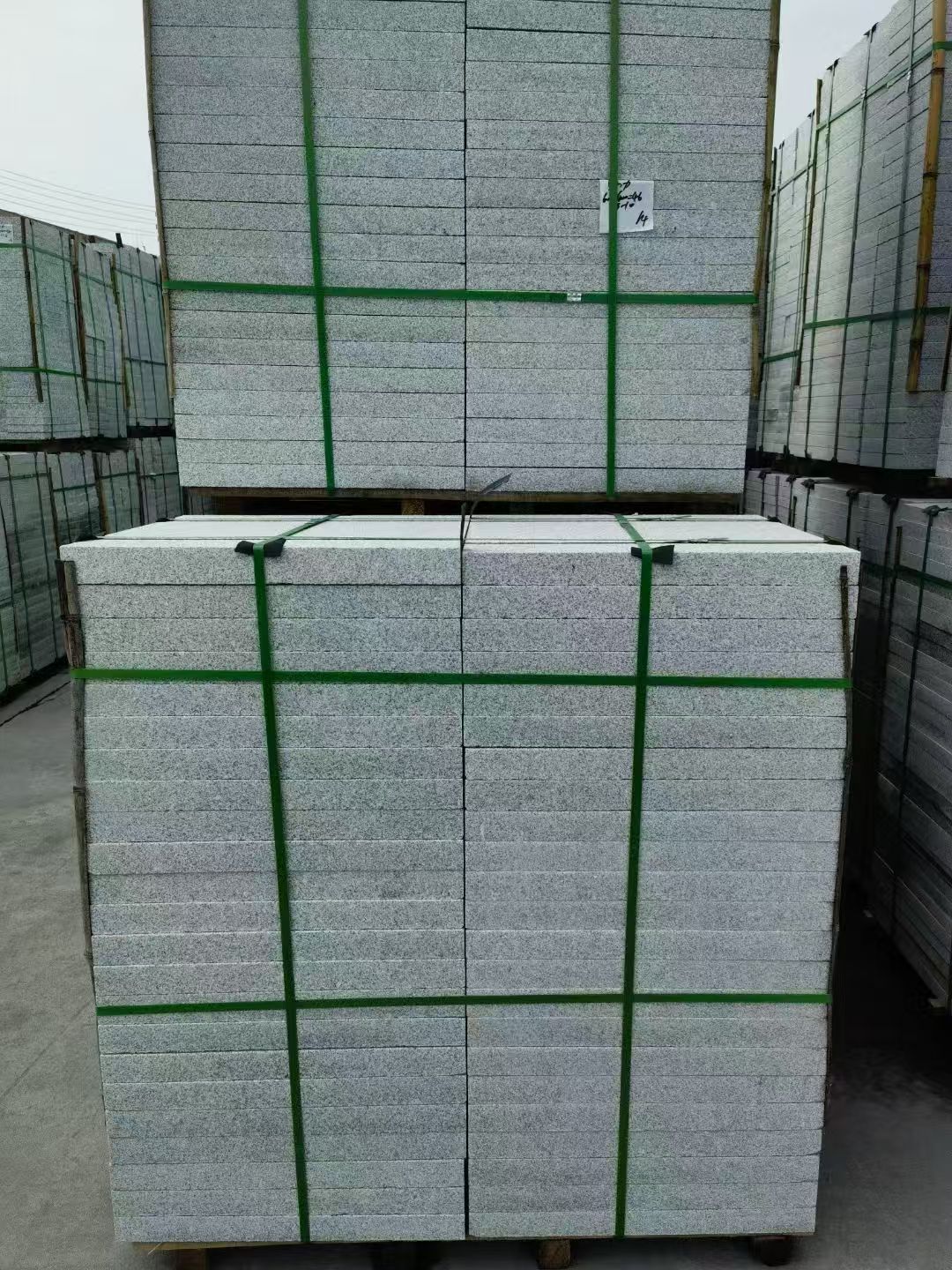 宁夏 火烧面地铺石，街道广场园林市政工程板，1.8~5.0厚均有现货